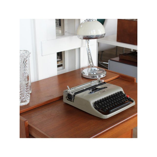 Lettera 22 Typewriter from Olivetti, 1950s For Sale - Image 13 of 14