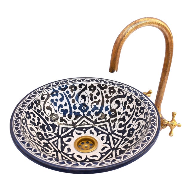 Introducing our exquisite Flower Ceramic Sink Bowl, a testament to the artistry of Moroccan craftsmanship. This drop-in...