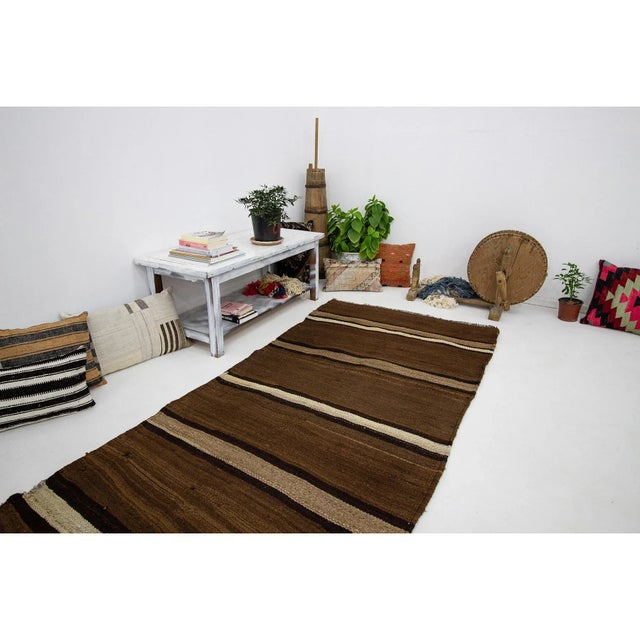 1960s Vintage Striped Brown Natural Kilim Runner- 3′11″ × 11′1″ For Sale In Los Angeles - Image 6 of 7