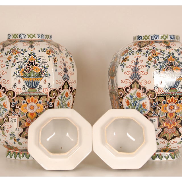 Beige Tall Polychrome Delft Lidded Vases, 1940s, Set of 2 For Sale - Image 8 of 11