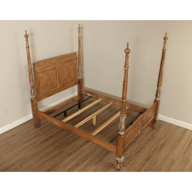 High Quality American Made Queen Poster Bed By Lexington Furniture. This Bed Features Turned And Carved Poster Posts With...