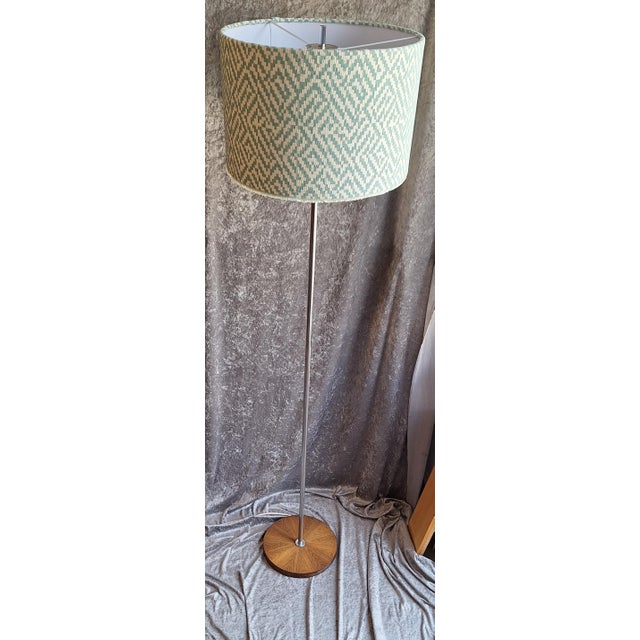 Vintage Floor Lamp with Chrome-Plated Steel Tube Frame on Walnut Base with Fabric Shade, 1970s For Sale - Image 4 of 7