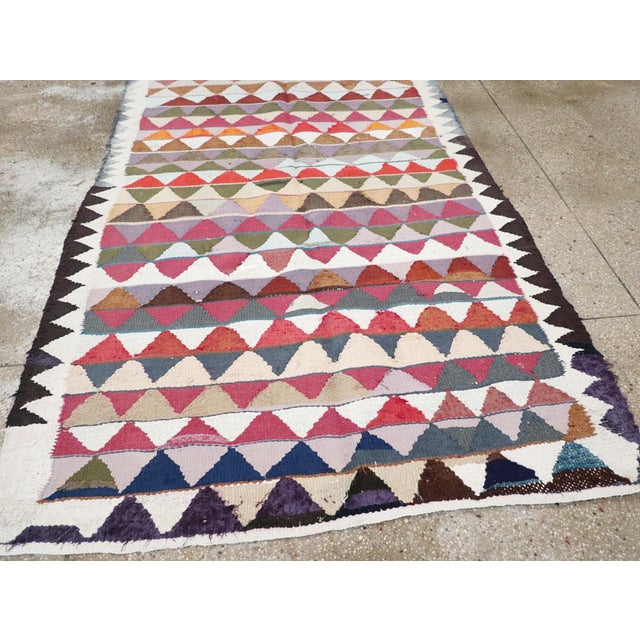 Ivory Galerie Shabab Collection Mid-20th Century Persian Flatweave Kilim Rug For Sale - Image 8 of 10