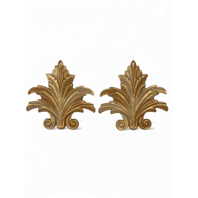 Mid 20th Century Set of 10 Vintage Hollywood Regency Gilt Acanthus Leaf Curtain Tiebacks – Neoclassical Decorative Hardware Drapery Holdbacks For Sale - Image 5 of 12