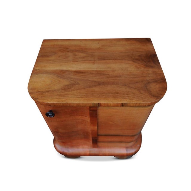 Art Deco French Cloud Walnut Bedside Cabinets with Inner Shelf, 1920s, Set of 2 For Sale - Image 4 of 8