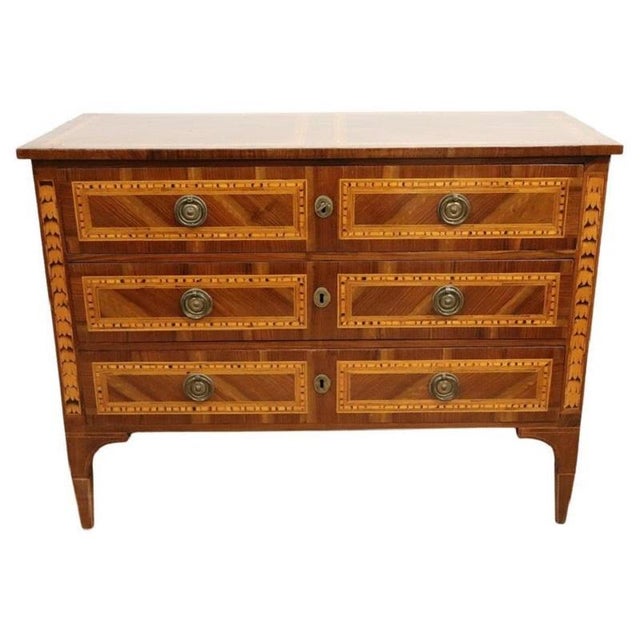 Antique Chest of Drawers in Inlaid Walnut, 1700s For Sale - Image 14 of 14