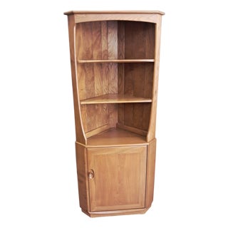 Mid-Century Windsor Corner Display in Elm by Lucian Ercolani for Ercol, 1980s For Sale