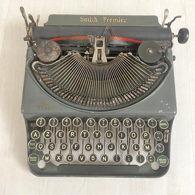 Premier Portable Typewriter from Smith, 1930s For Sale - Image 10 of 11