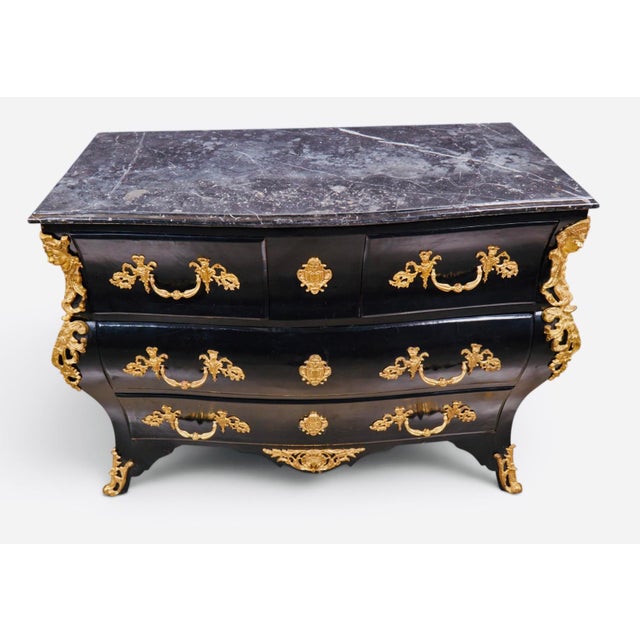 Rococo 19th Century French Louis XV Ebonized Gilt-Bronze Mounted Bombé Marble-Top Chest For Sale - Image 3 of 7