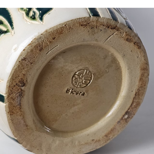 Vintage MCM Signed Studio Art Pottery Sunflower Handmade Ceramic Vase For Sale In Dallas - Image 6 of 6