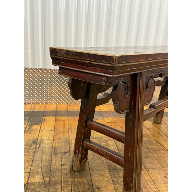 19th Century Chinese Red Lacquer Elm Spring Bench With Ruyi Spandrels For Sale In New York - Image 6 of 9