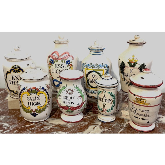 Set of 8 Italian Hand-Painted Apothecary Jars with Lids, Montelupo, Tuscany For Sale - Image 4 of 16