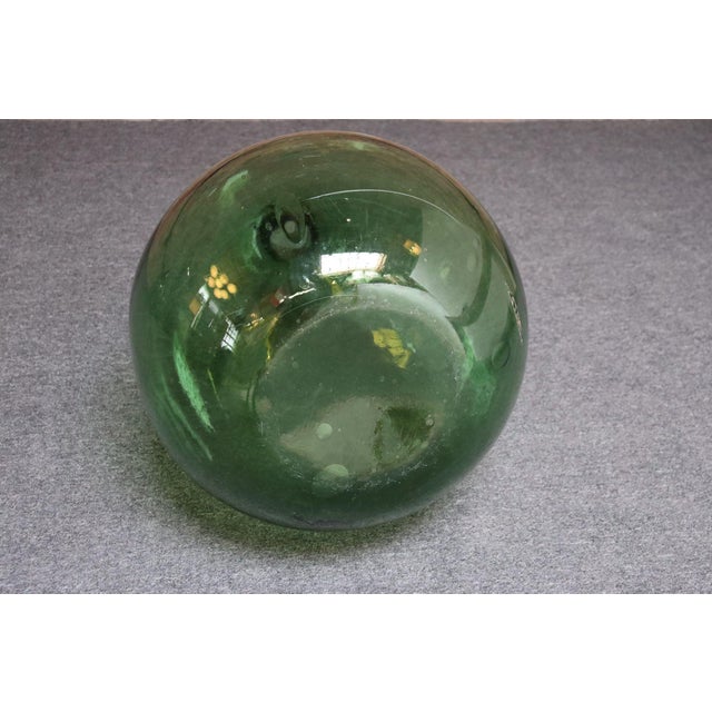 Vintage Italian Emerald Green Blown Glass Teardrop-Form Demijohn Carboy For Sale In New York - Image 6 of 18