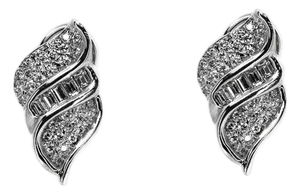 Late 20th Century Pair of White Gold DIamond Earrings