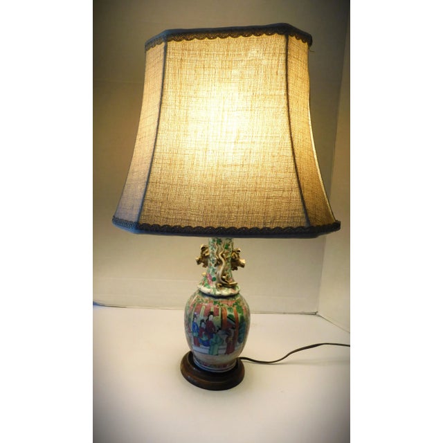Vintage Chinoiserie Famille Rose Chinese Porcelain Asian Table Lamp, Dark Wooden Base For Sale - Image 4 of 11