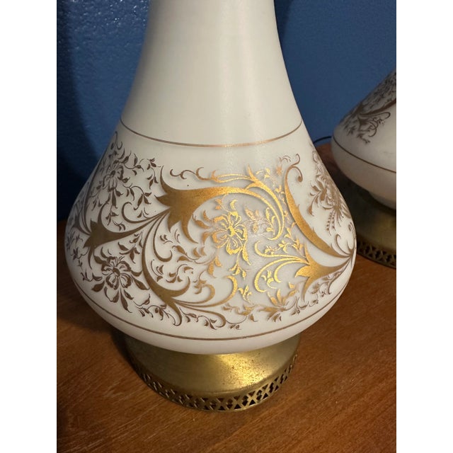 Introduce a touch of retro elegance to your home with this Vintage Mid Century Modern Genie Bottle Lamp, a stunning piece...