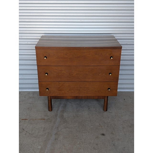 Mid-Century Modern 1960s Stanley Distinctive Furniture Mid Century Modern Bedroom Set With Mirror For Sale - Image 3 of 18