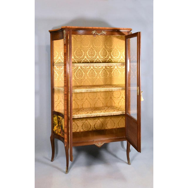 French Display Cabinet in Walnut and Sapele Mahogany, 1950s For Sale - Image 4 of 17