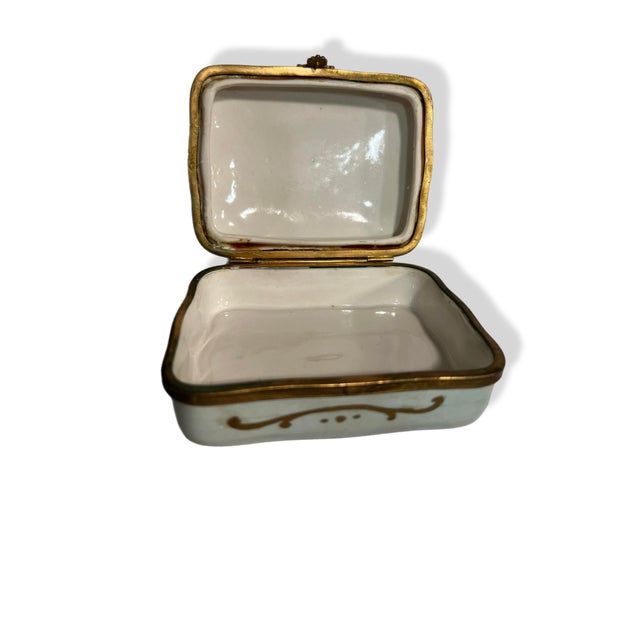 Vintage Limoges Porcelain Peint Main Light Blue & Gold Floral Dresser Trinket Box For Sale - Image 10 of 11