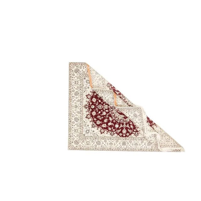 Middle Eastern Hand-Knotted Rug in Silk For Sale - Image 6 of 11