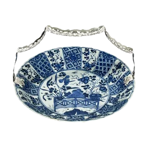Chinese Blue and White Kraak Kangxi Porcelain Plate with Silver Bracket, 1700