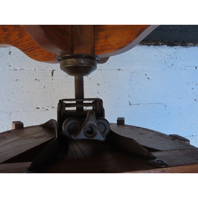 Early 1900s Tiger Oak Swivel Adjustable Office Desk Side Accent Chair 6663 For Sale - Image 10 of 16