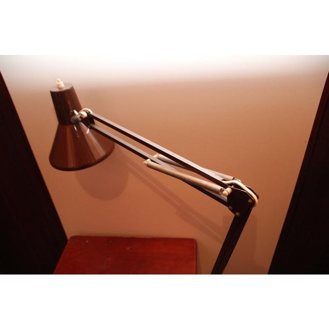 Twist T-1 Desk Lamp, 1970s, in Good conditions. Designed 1970 to 1979 European Plug (up to 250V).The wiring of this item...