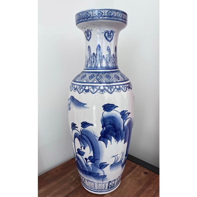 Late 20th Century Vintage Hand-Painted Chinoiserie Floor Vase With Blue & White Floral and Avian Motif For Sale - Image 5 of 12
