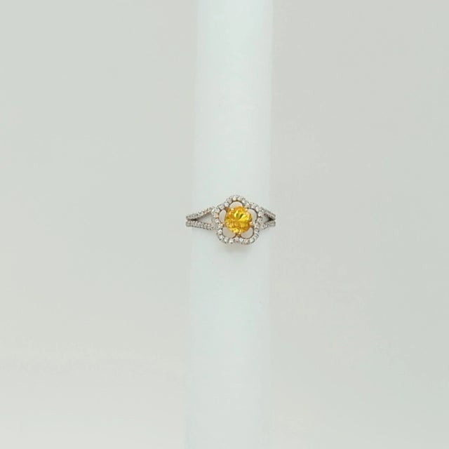 Yellow Sapphire and White Diamond Floral Ring in 18K 2 Tone Gold, size 6 For Sale - Image 4 of 8