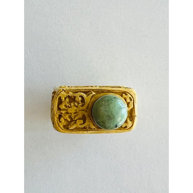 Light Yellow Carved Resin Snuff Bottle With Jade Stopper For Sale - Image 4 of 7