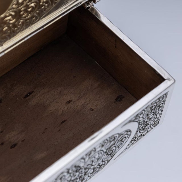 Antique Victorian Silver Cigar Box, London, 1888 For Sale - Image 6 of 18