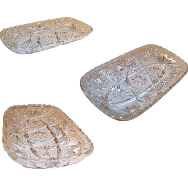 Vintage 1960’s Early American Prescut Anchor Hocking Star of David Three-Toed Bowl and Trays- Set of 3 For Sale In Los Angeles - Image 6 of 10