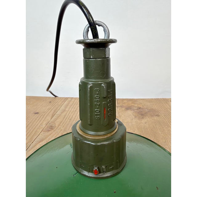 Industrial Green Enamel Military Pendant Lamp with Cast Aluminium Top, 1960s For Sale - Image 12 of 18