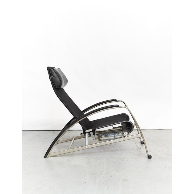 Loungechair D82 N from Tecta, 2000s, in Flawless conditions. Designed from 2000 This piece has an attribution mark, I am...
