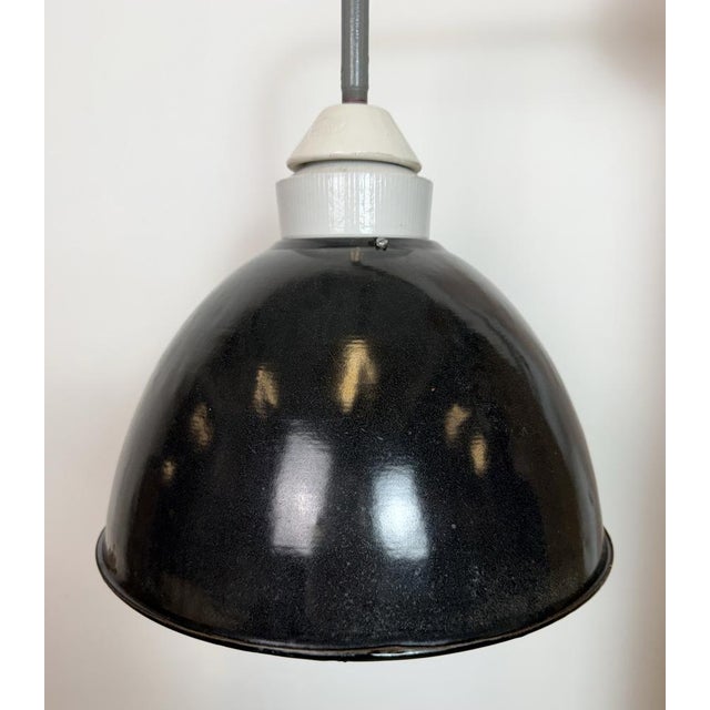 Mid-Century Modern Industrial Factory Wall Lamp with Black Enamel Shade, 1960s For Sale - Image 3 of 16