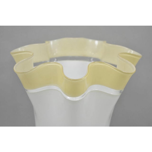 Murano Vintage Italian Murano Mid Century Modern White Glass Handkerchief Table Lamp For Sale - Image 4 of 14