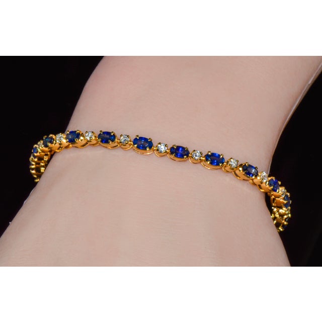 Metal Certified Natural 7ct Blue Sapphire Diamond 18k Gold Tennis Stacking Bracelet For Sale - Image 7 of 16