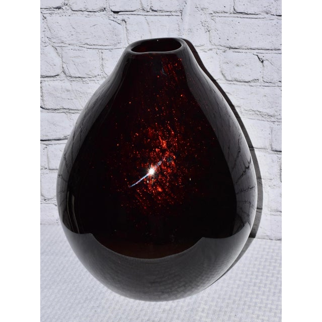 Tony Evans 1980s Tony Evans Design Hand Blown Art Glass in Black Marble & Metallic Copper Vessel For Sale - Image 4 of 4