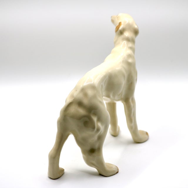 Mid-Century Modern White Glazed Ceramic Greyhound Figurine With Gold Accents For Sale In Cincinnati - Image 6 of 9