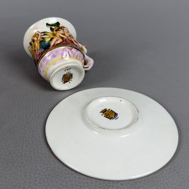 Gold Porcelain Tea Set with Tray, Cups and Sugar Bowl in Gold Cherubs from Capodimonte, 1960s, Set of 6 For Sale - Image 8 of 12