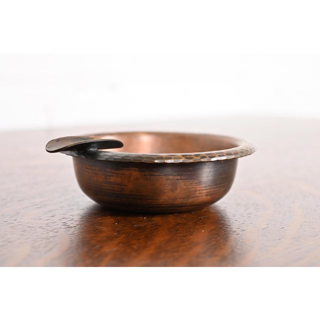 Early 20th Century Roycroft Arts & Crafts Hammered Copper Ashtray For Sale - Image 5 of 10