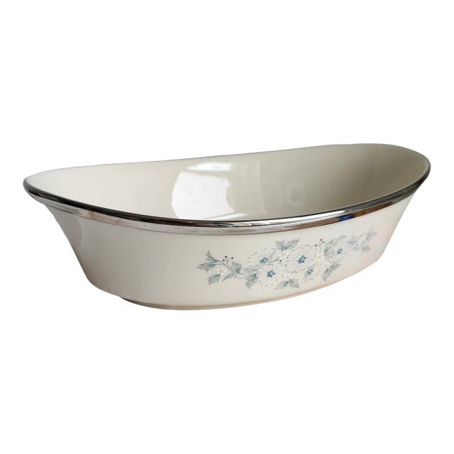 Late 20th Century Lenox Windsong Vegetable Bowl For Sale