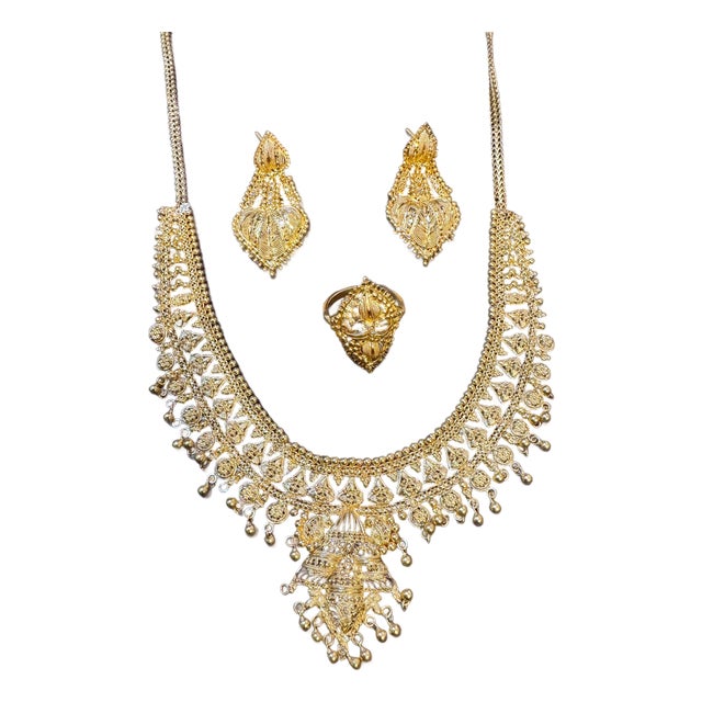 54Gm 22 Karat Gold Necklace, Earring & Ring Suite Bridal Princess Necklace Suite For Sale