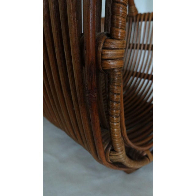 Vintage Large Reed Rattan Magazine Basket With Bent Wood Handle For Sale In New York - Image 6 of 6