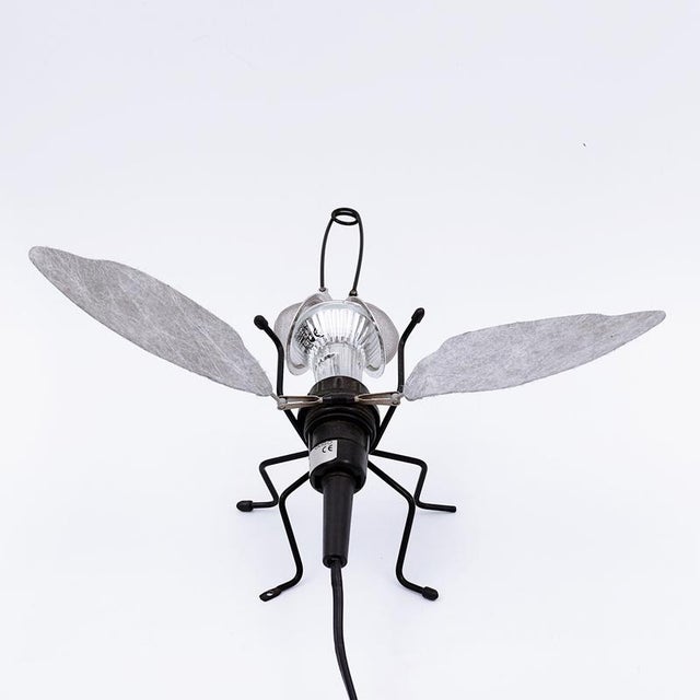 Measures : 30cmx30cm H:10.5cm Materials : metal - plastic - fabric European Plug (up to 250V).The wiring of this item may...