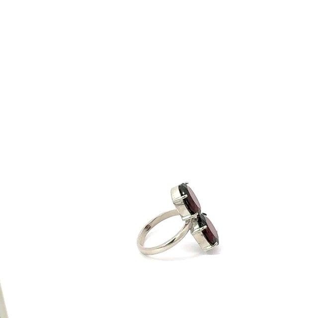 Contemporary Retro Style Bold Two-Stone 8.47 Carat Garnet Ring in Sterling Silver - Size 8 For Sale - Image 3 of 11