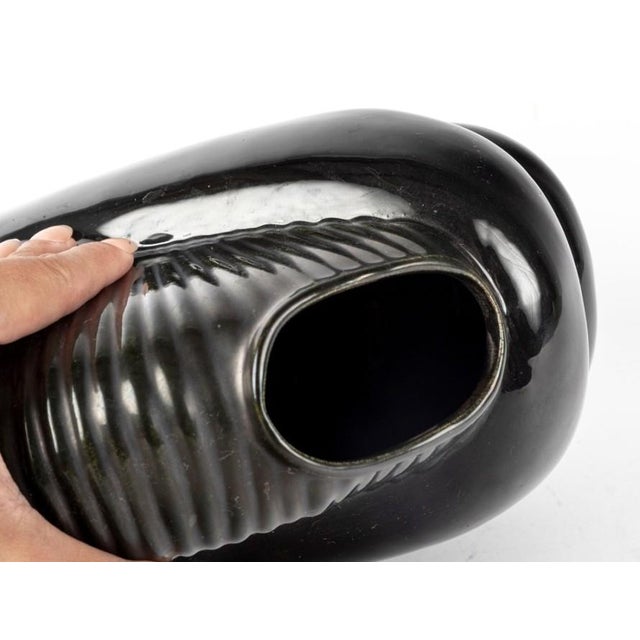 Postmodern Black Glazed Ceramic Studio Vase With Ribbed and Twisted Design, 1980s Decor For Sale In Raleigh - Image 6 of 9