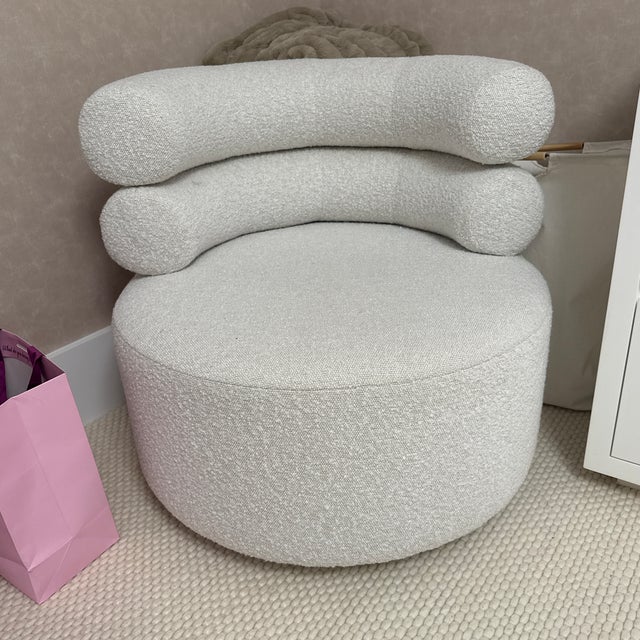 Modern Boucle Swivel Accent Chair For Sale In New York - Image 6 of 12