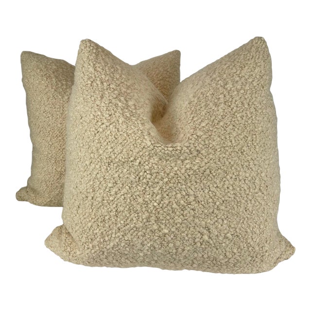 Pindler "Grandeur Boucle" in Bisque 22" Pillows-A Pair For Sale