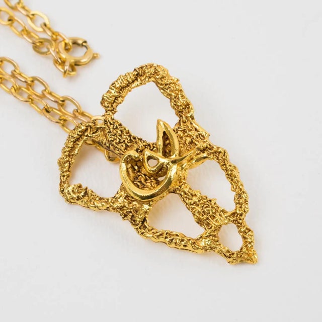 Gold Christian Lacroix Gilt Metal Lace Pendant Chain Necklace For Sale - Image 8 of 11